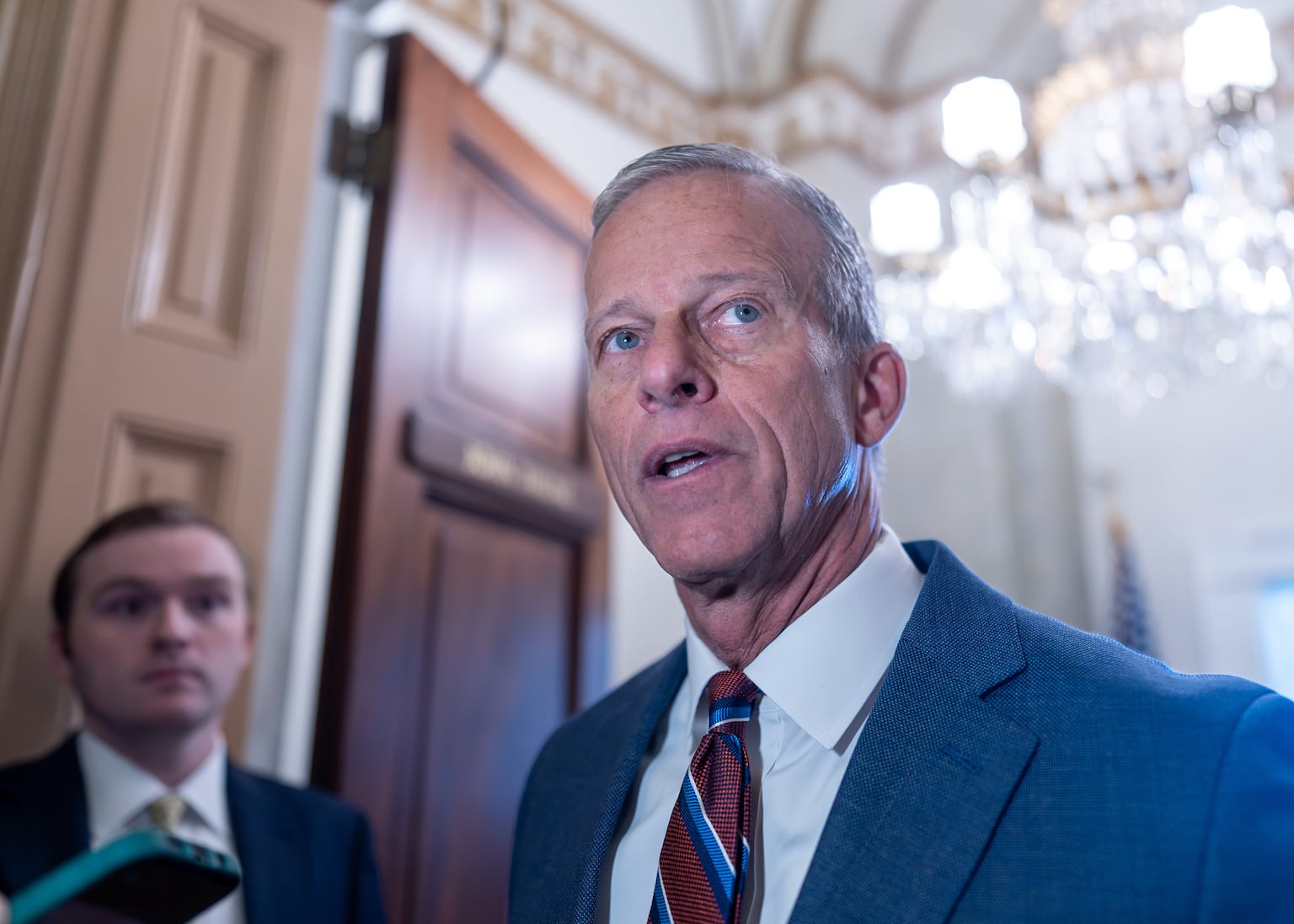 US Senate approves bill to end government shutdown