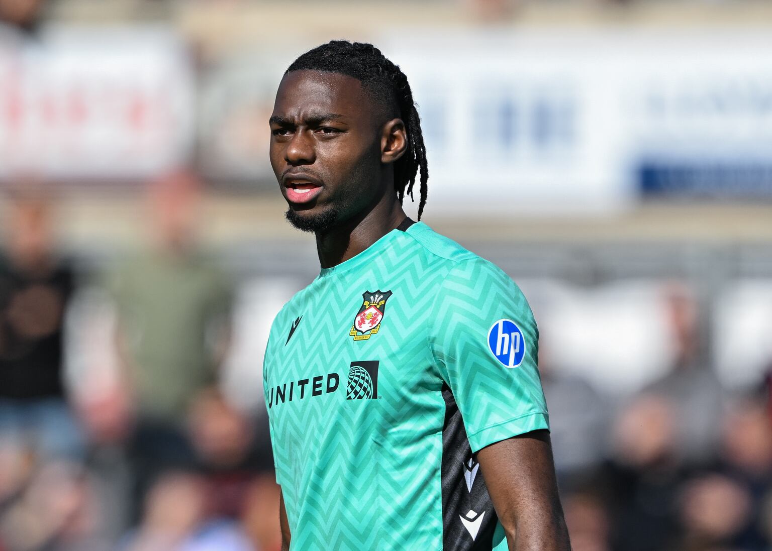 Phil Parkinson heaps praise on Wrexham goalkeeper Arthur Okonkwo