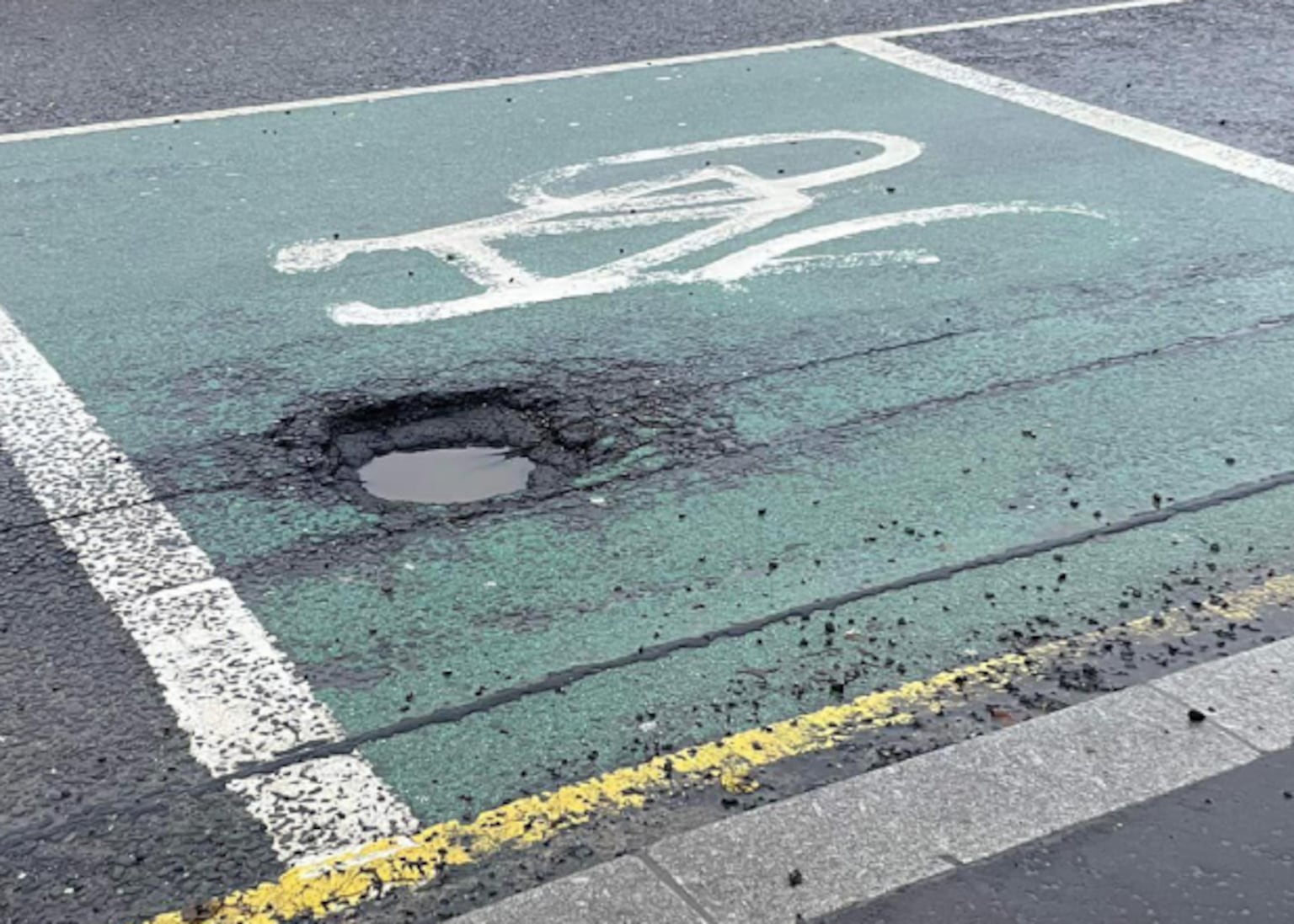 Call for Infrastructure minister to act as roads network reaches ‘breaking point’