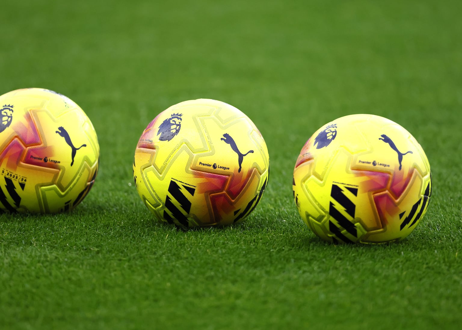 Ten-man Arbroath hold off Partick Thistle to close gap on Championship top two