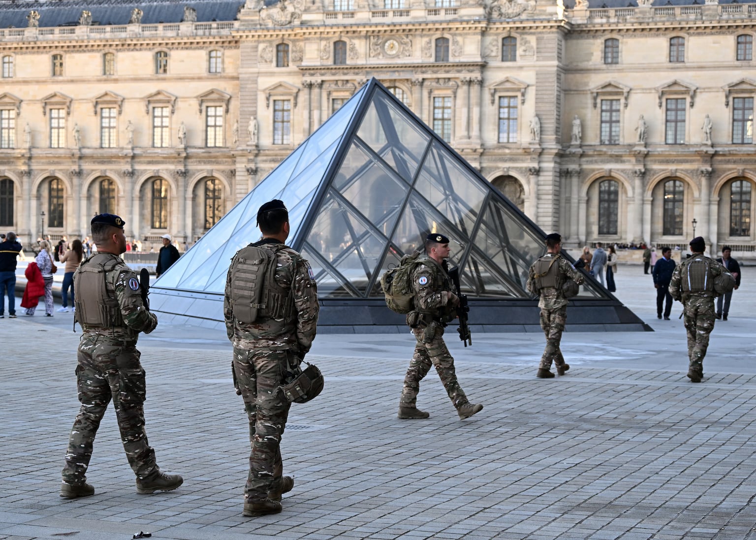 Louvre urged to speed up security upgrades in audit conducted before heist