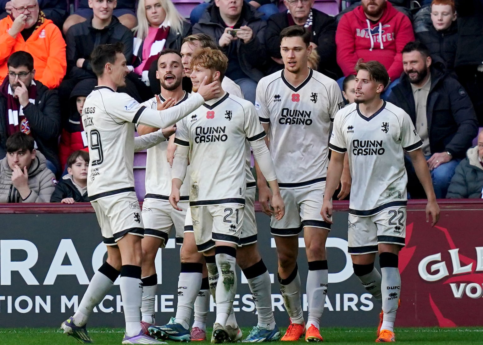 Luca Stephenson header earns Dundee United draw at leaders Hearts