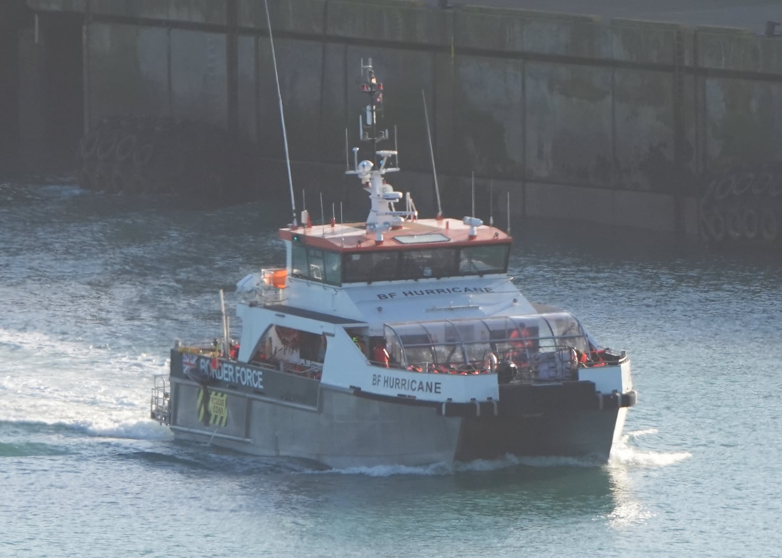 Small boats carrying 737 migrants cross Channel ending 28-day pause