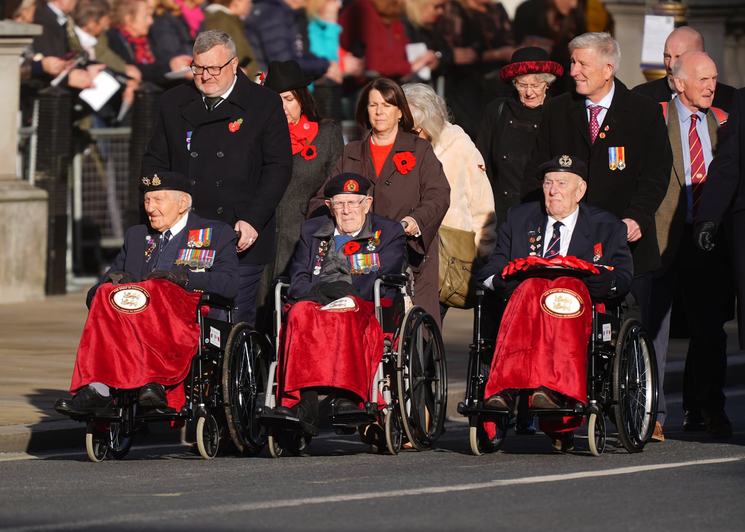 Second World War veterans applauded as nation pays Remembrance Sunday tribute