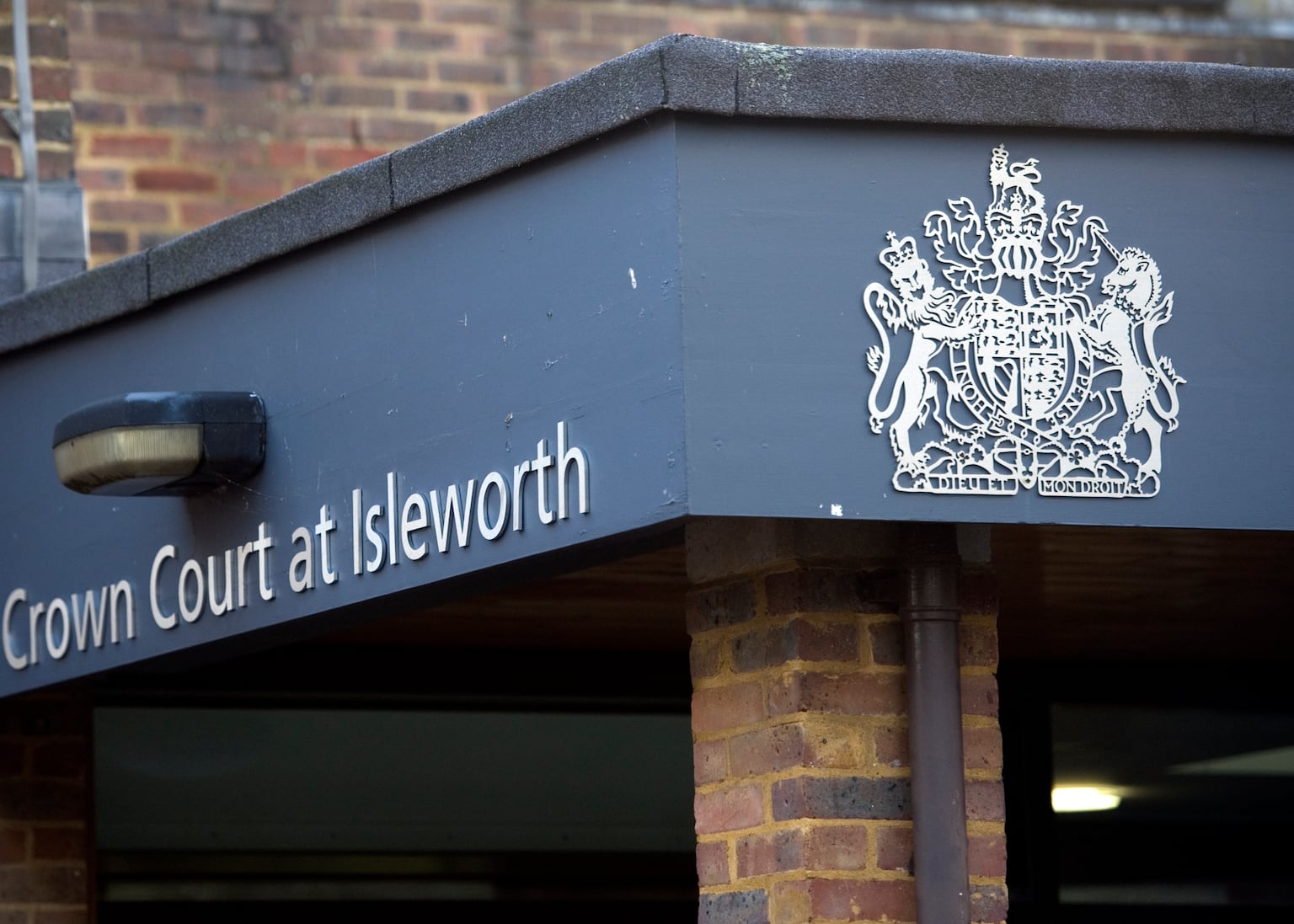 Burglars who used Grindr to trick victims found guilty