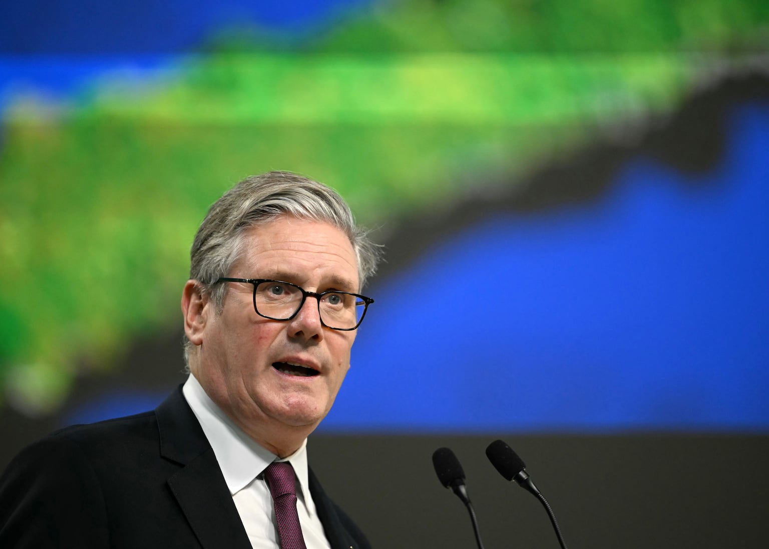 Starmer reiterates net zero pledge after admitting ‘consensus is gone’