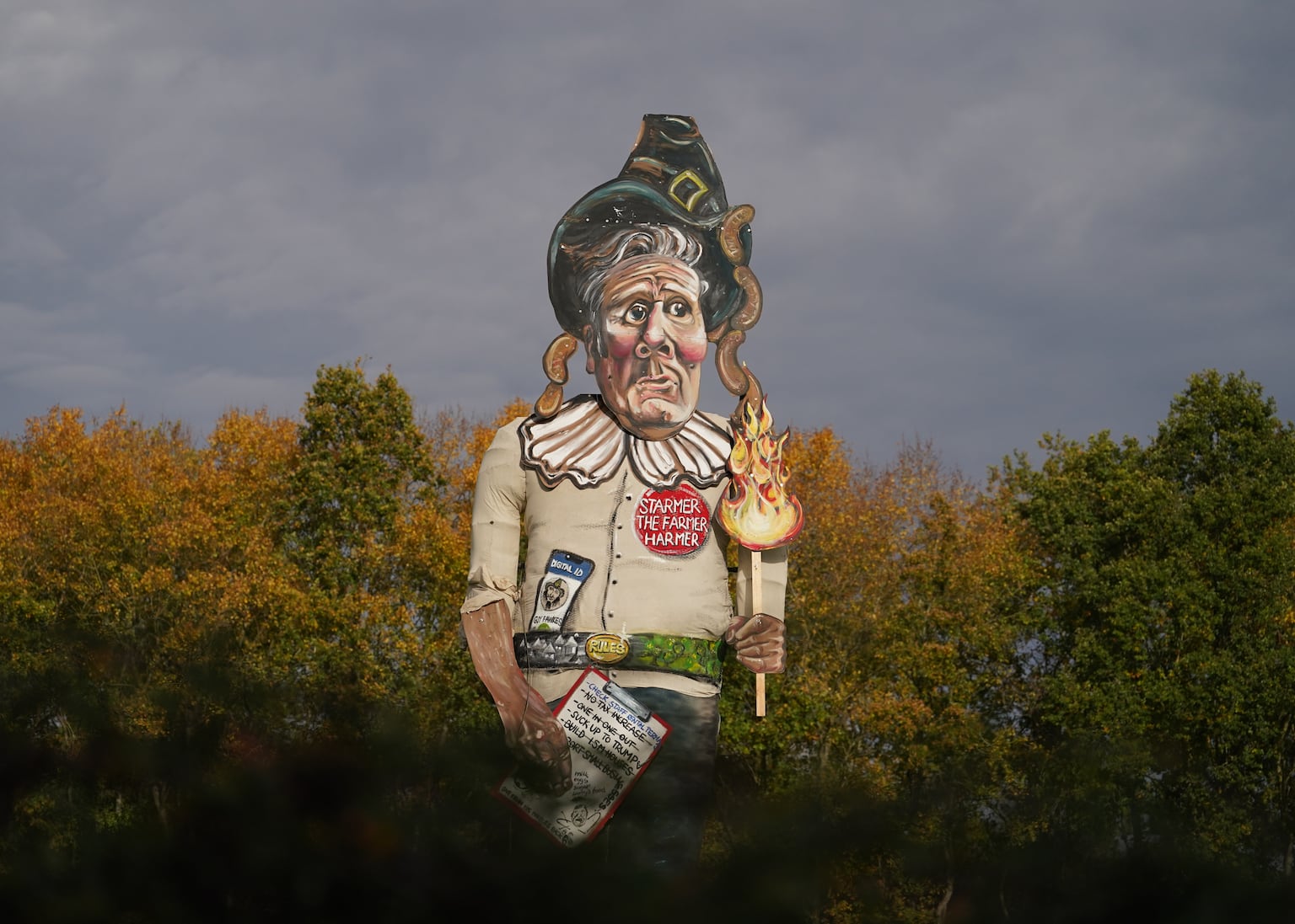 11-metre effigy of Keir Starmer unveiled for bonfire celebrations