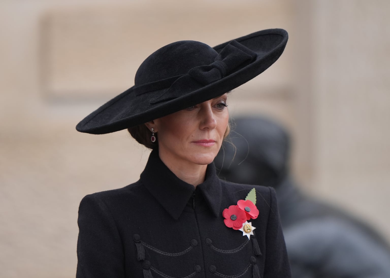 Kate lays Armistice Day wreath for first time as nation pays silent tribute