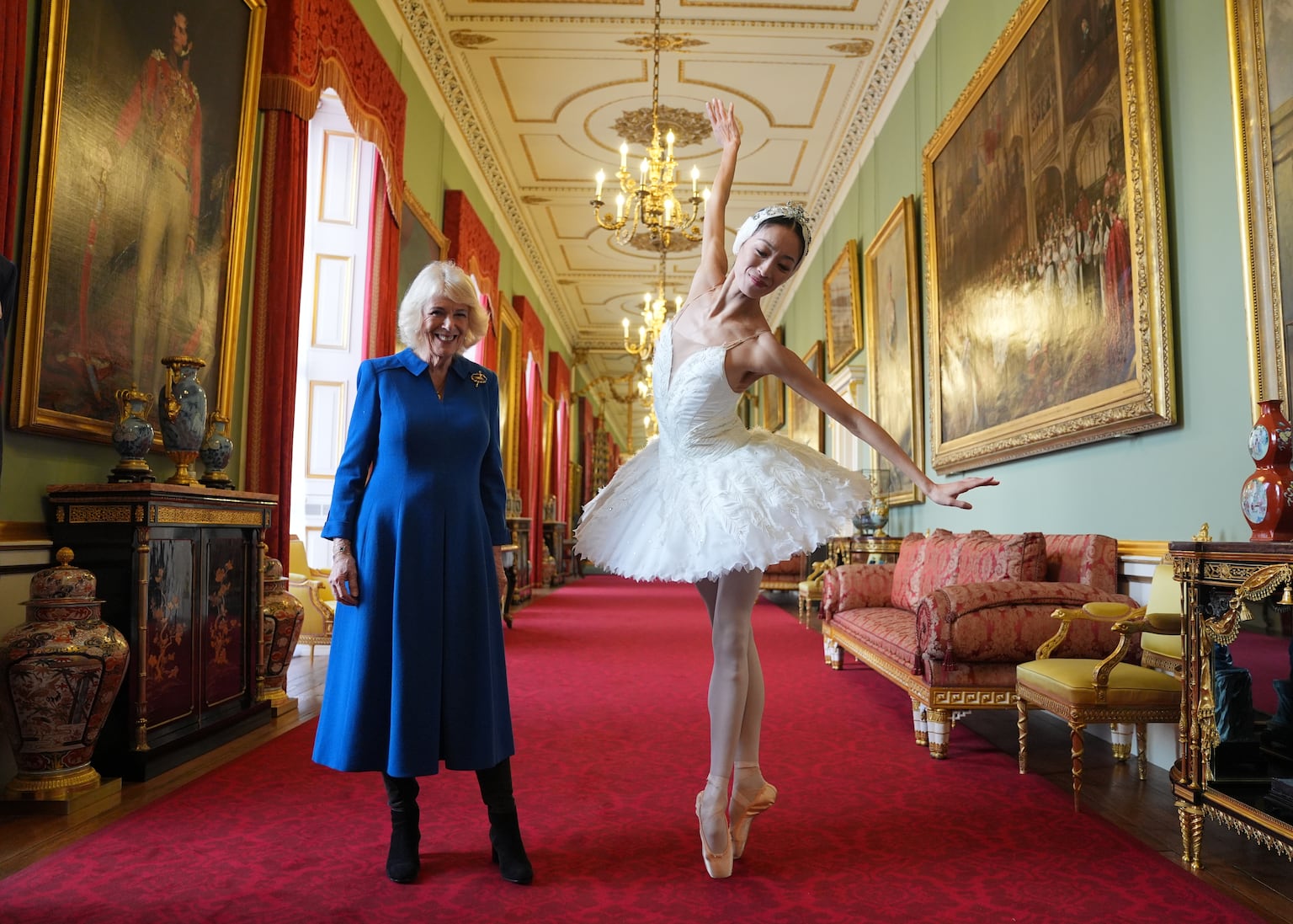 Queen jokes about ‘outperforming’ ballet dancers