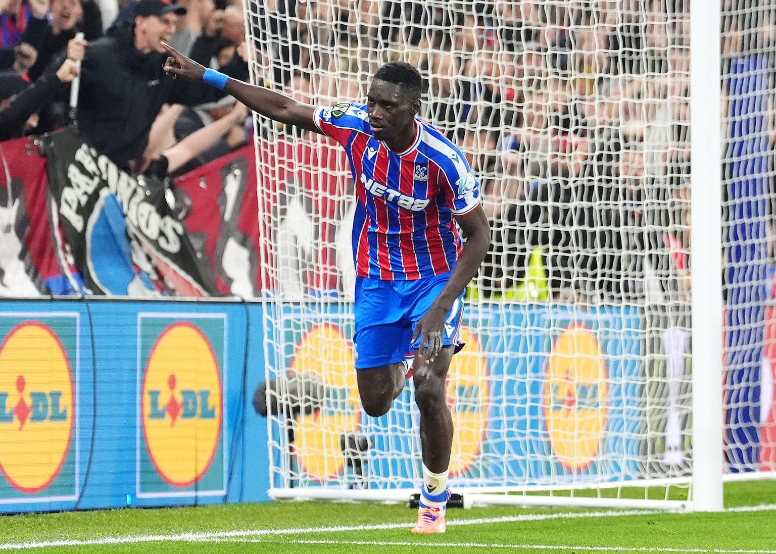 Ismaila Sarr on target as Crystal Palace beat AZ Alkmaar in Conference League