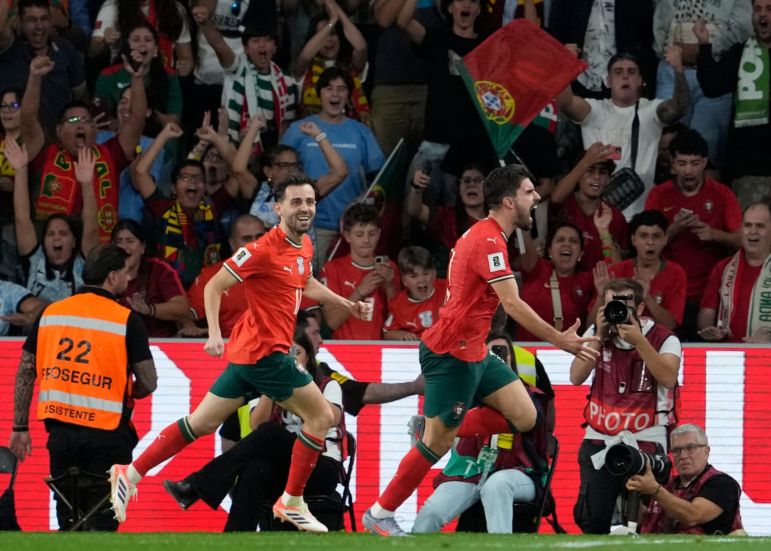 Desperation could earn Republic of Ireland a point against star-studded Portugal in last-chance-saloon World Cup qualifier