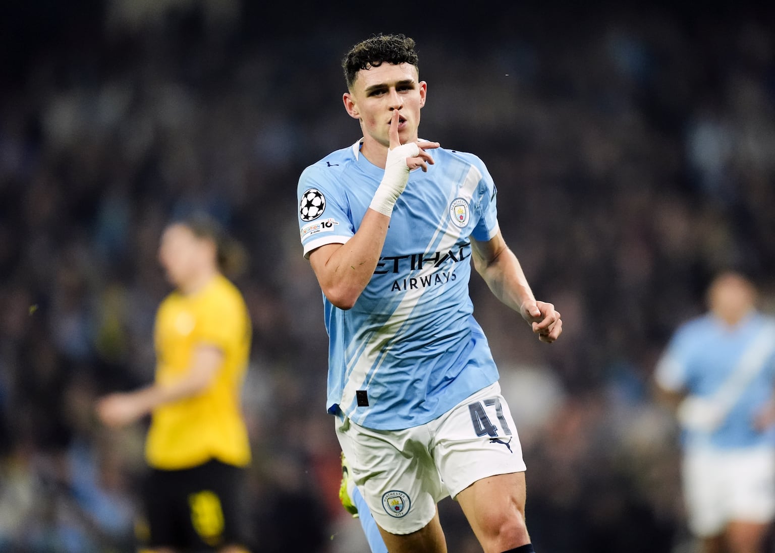 Phil Foden scores twice as Man City beat Borussia Dortmund in Champions League