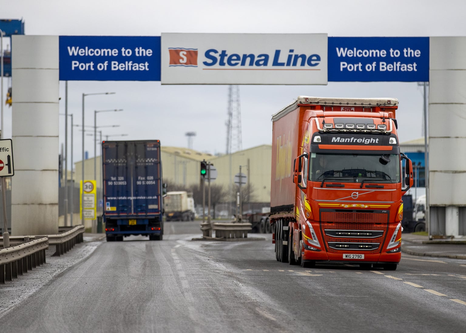 Tentative signs of recovery as private sector companies continue to recruit