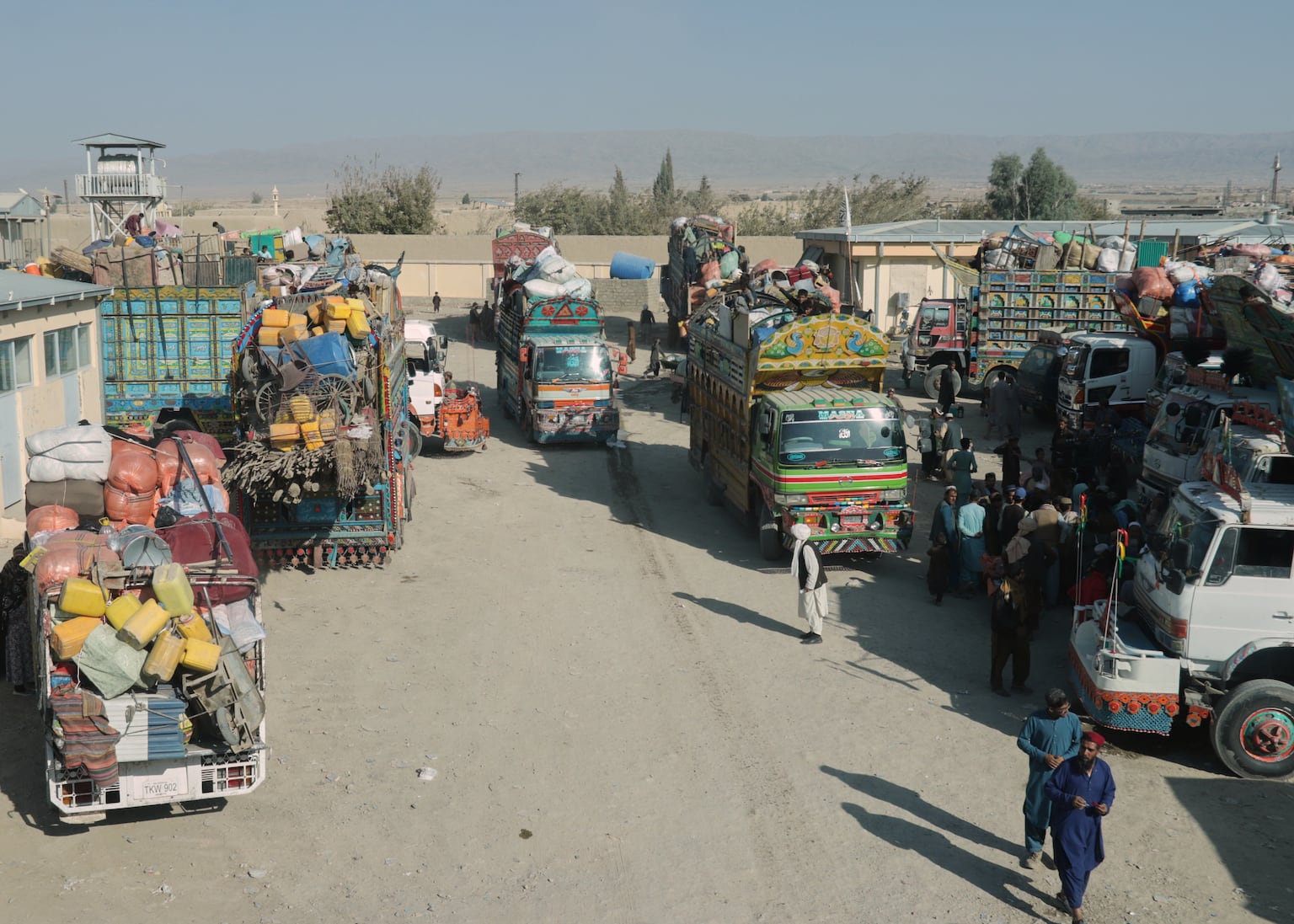 Pakistan-Afghanistan peace talks deadlocked after renewed border clashes