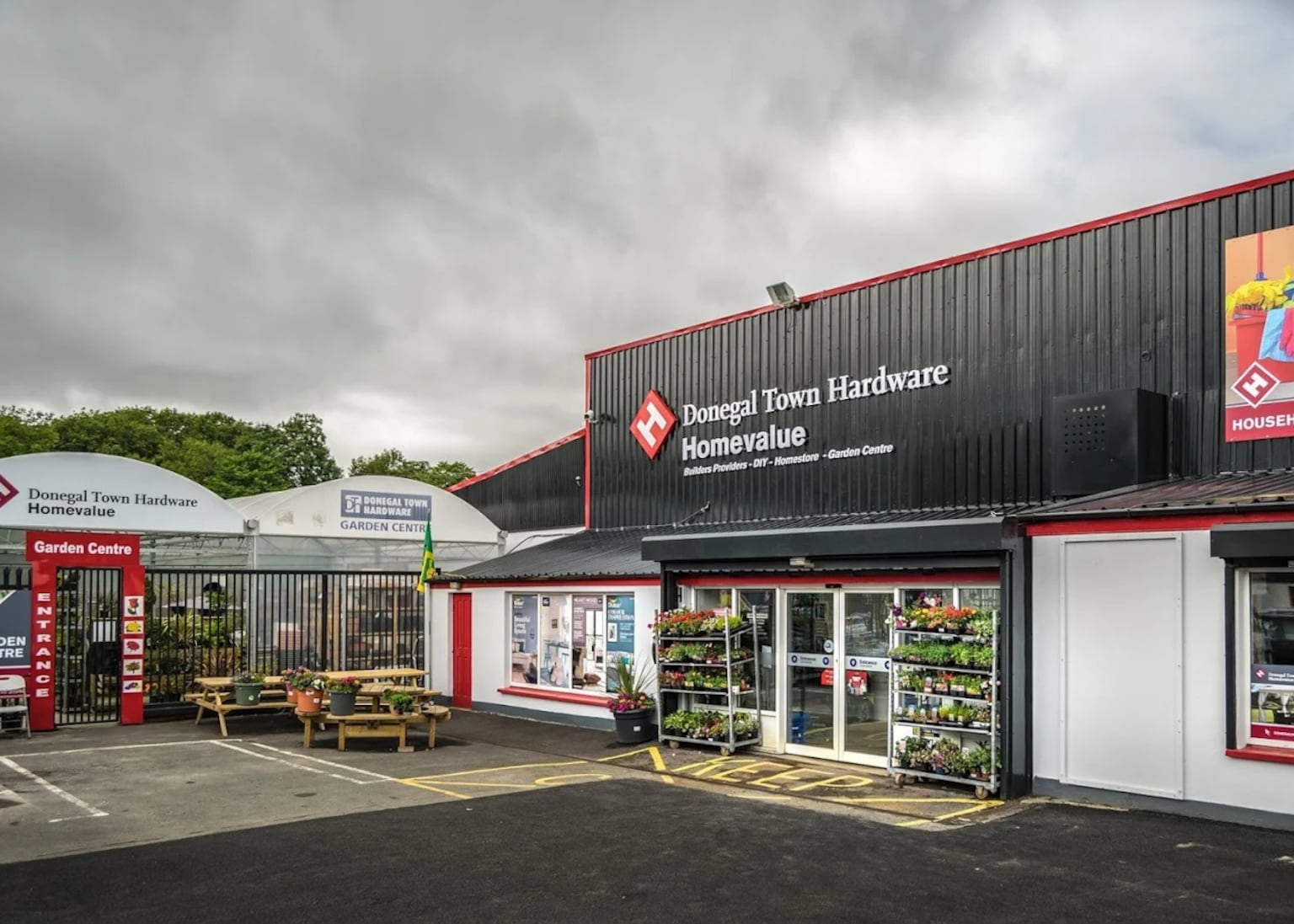 Newry builders’ merchants completes key Donegal acquisition