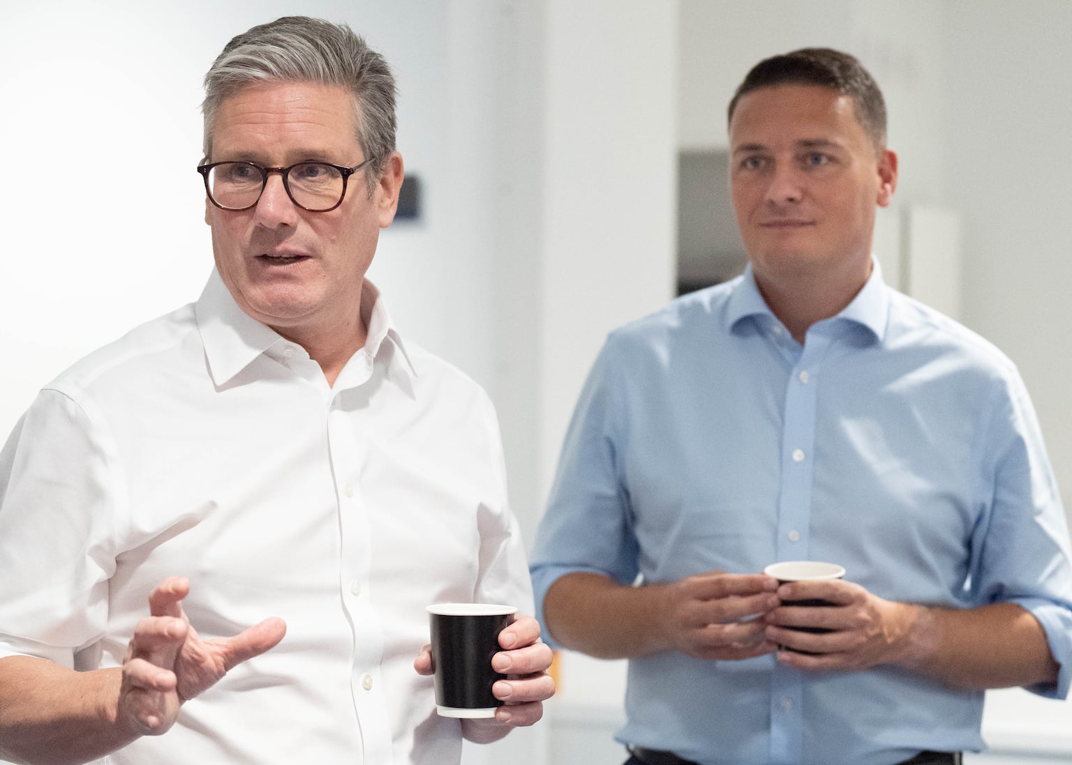 Streeting calls for Starmer to sack ‘self-defeating’ briefers
