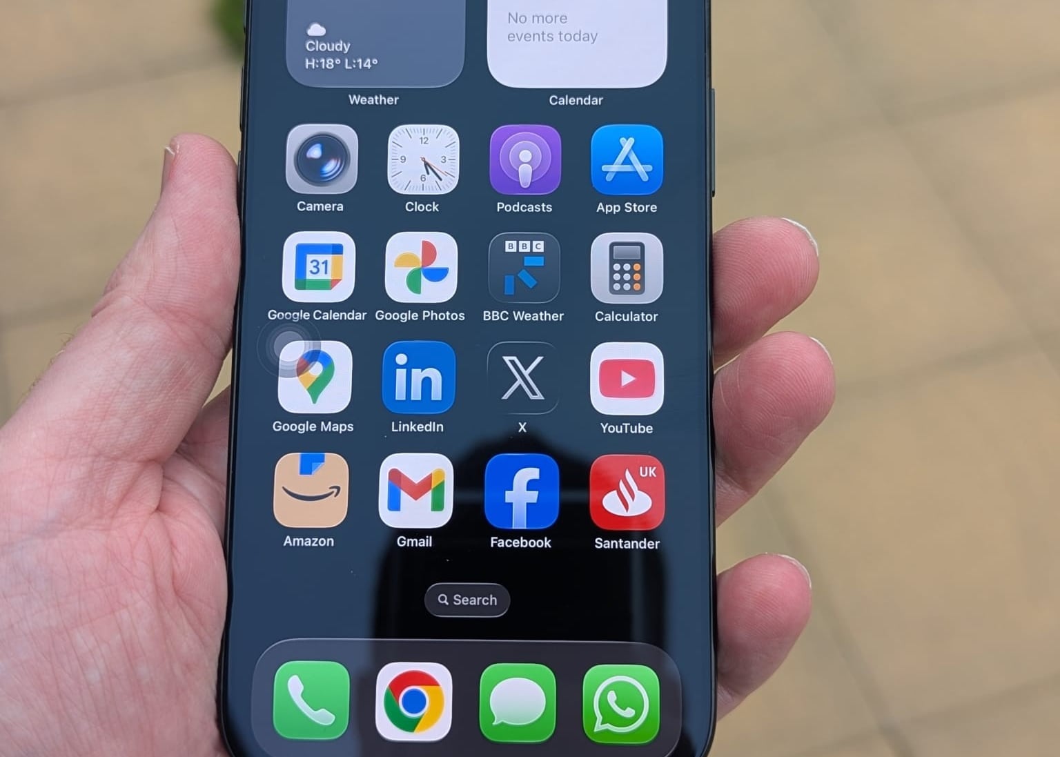 Digital Dispatch: Smartphones vs cameras in the frame